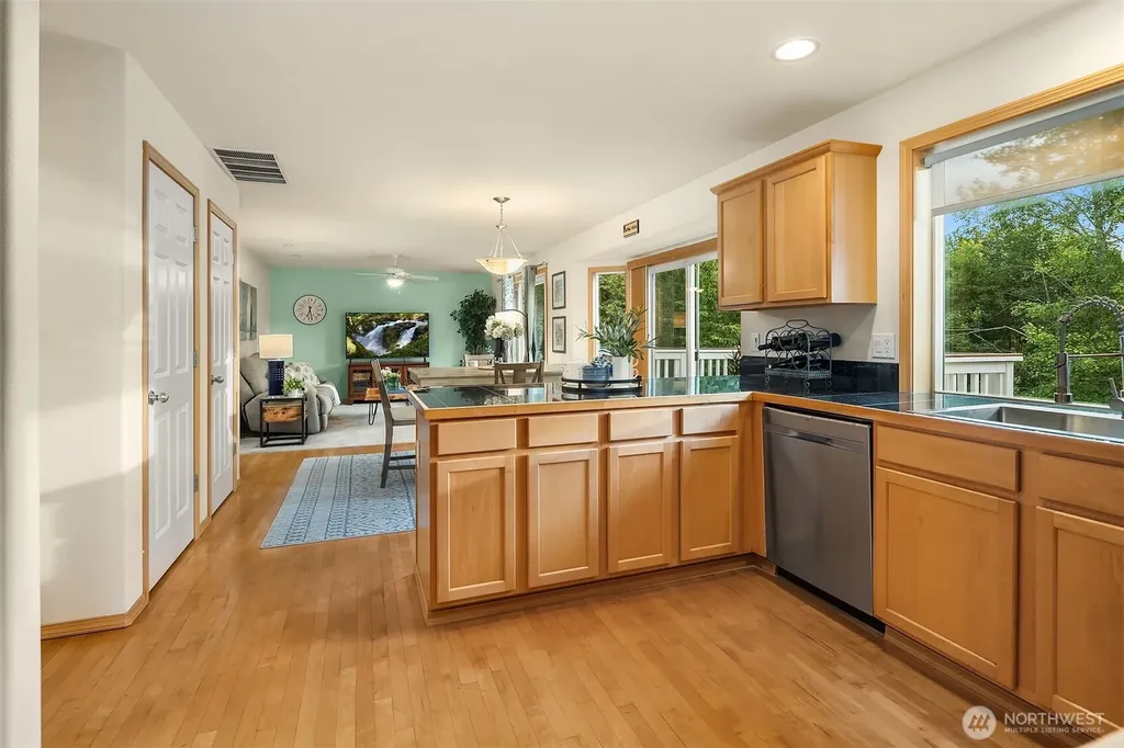 24 79th Drive SE Lake Stevens WA 98258