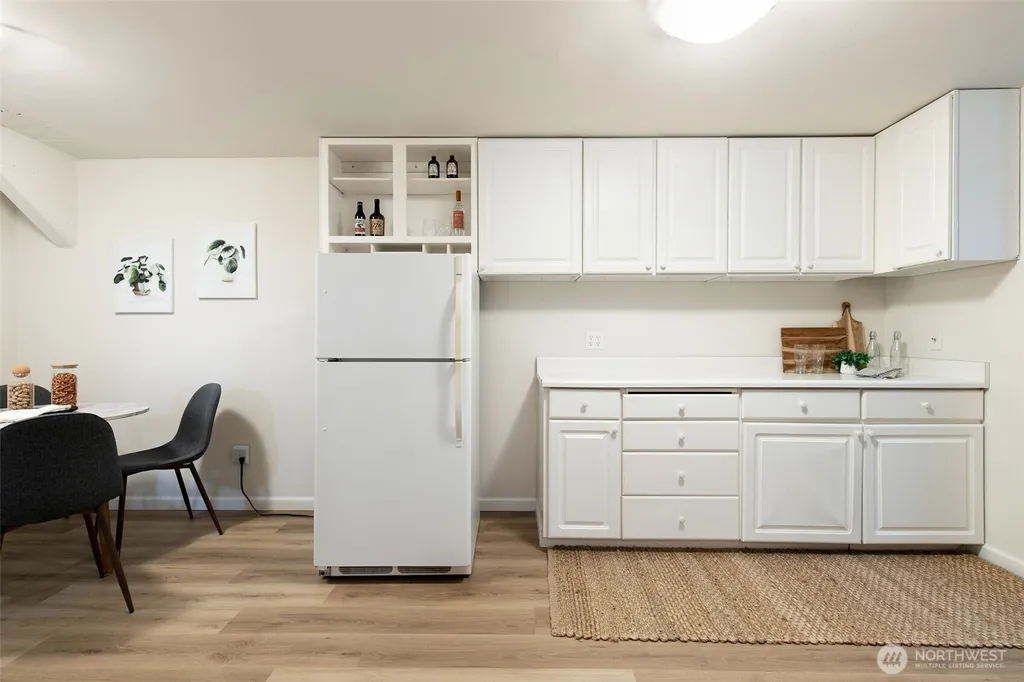 6050 43rd Avenue NE Seattle WA 98115