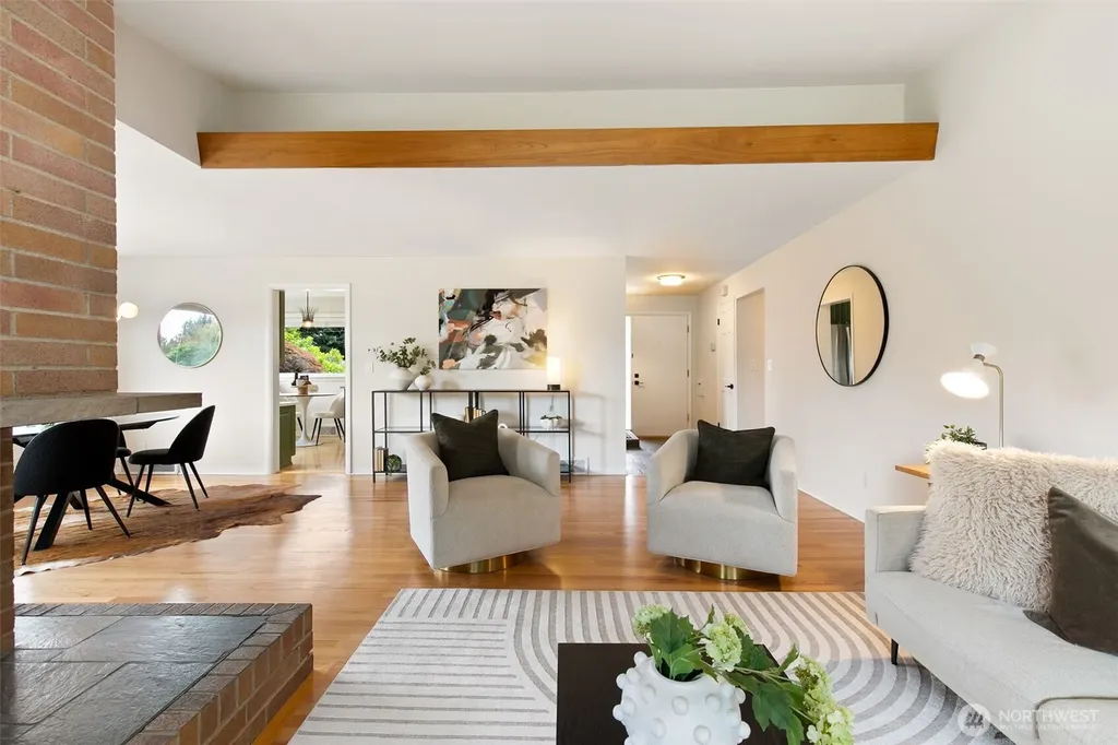 6050 43rd Avenue NE Seattle WA 98115