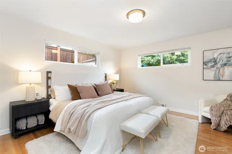 6050 43rd Avenue NE Seattle WA 98115