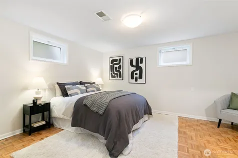 6050 43rd Avenue NE Seattle WA 98115