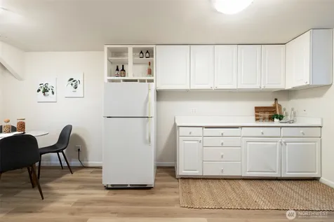 6050 43rd Avenue NE Seattle WA 98115