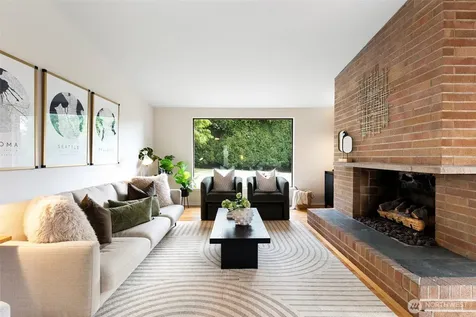6050 43rd Avenue NE Seattle WA 98115