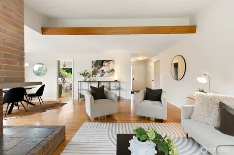 6050 43rd Avenue NE Seattle WA 98115