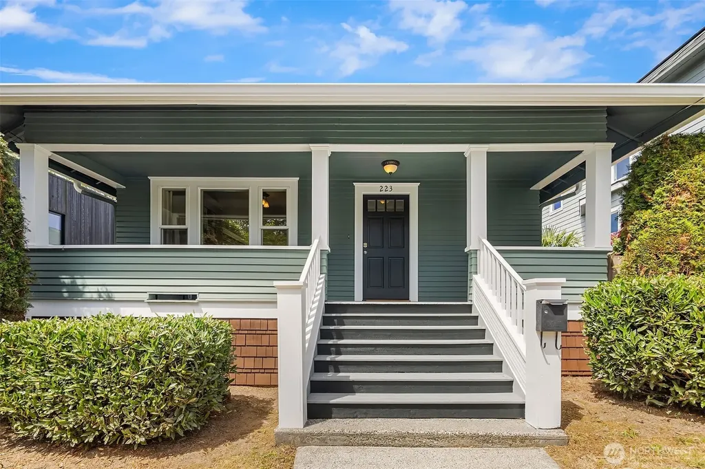 223 29th Avenue E Seattle WA 98112
