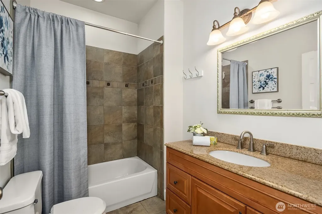 223 29th Avenue E Seattle WA 98112