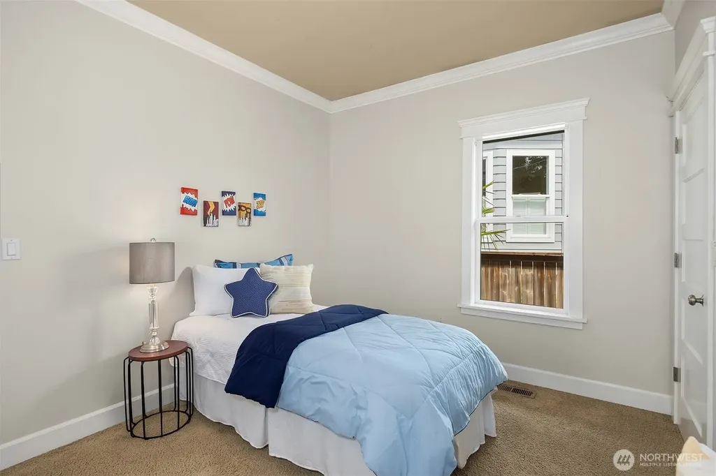 223 29th Avenue E Seattle WA 98112