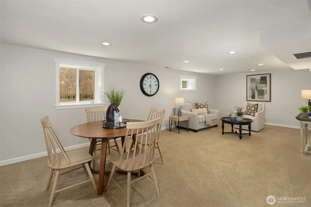 223 29th Avenue E Seattle WA 98112