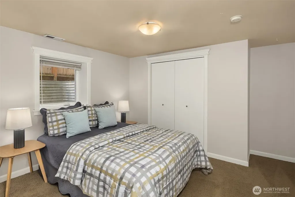 223 29th Avenue E Seattle WA 98112