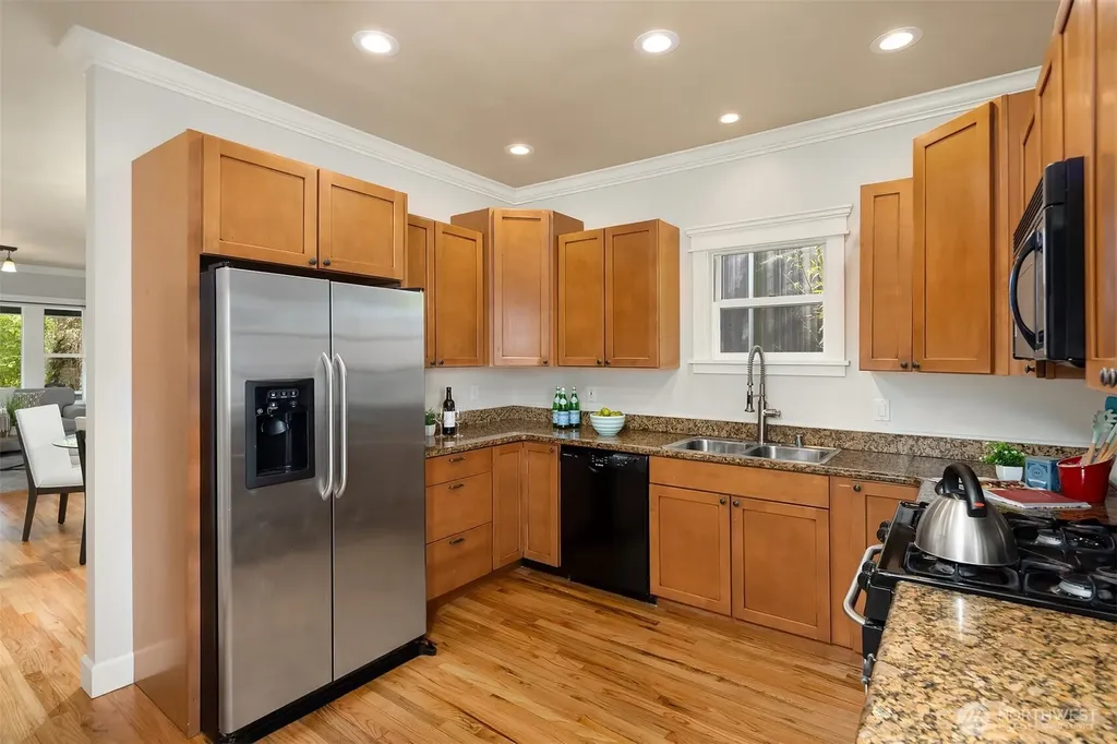 223 29th Avenue E Seattle WA 98112