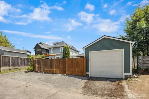223 29th Avenue E Seattle WA 98112