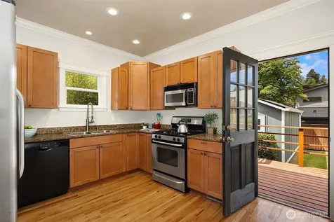 223 29th Avenue E Seattle WA 98112