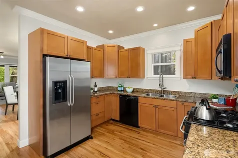 223 29th Avenue E Seattle WA 98112