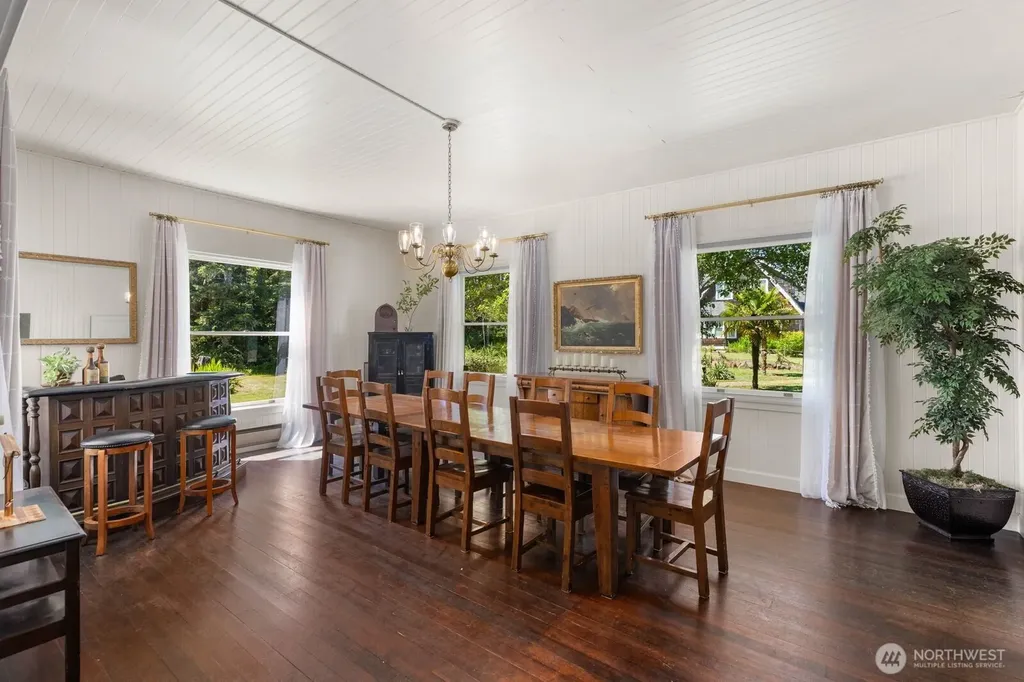 2415 Willows Road Seaview WA 98644