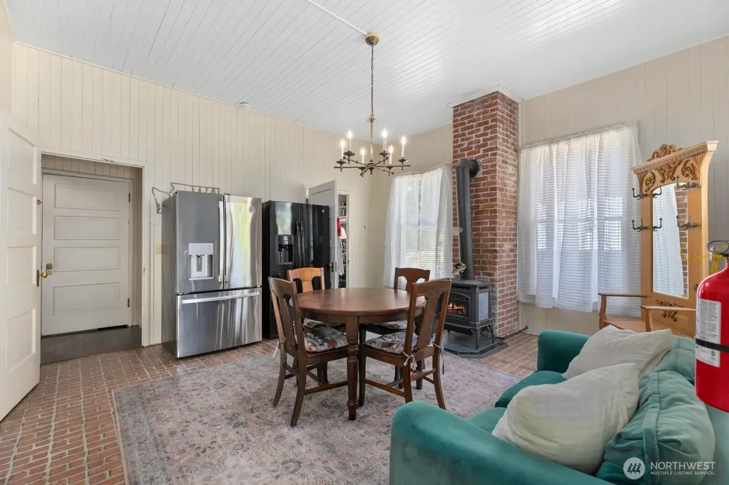 2415 Willows Road Seaview WA 98644