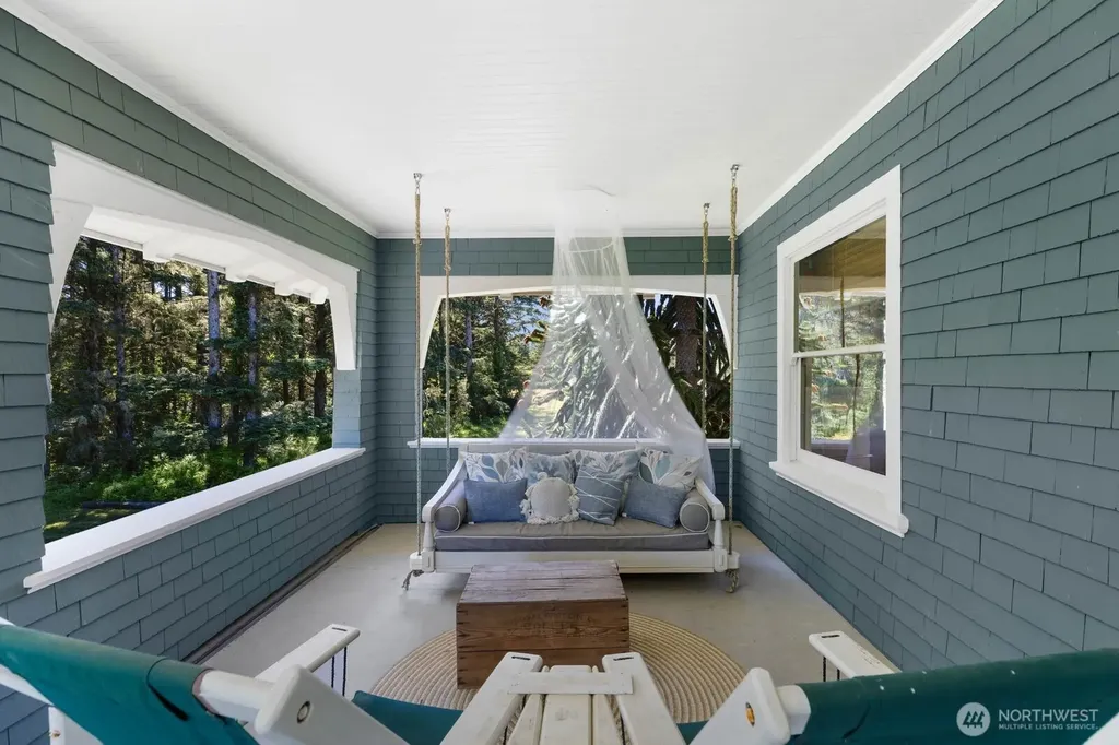2415 Willows Road Seaview WA 98644