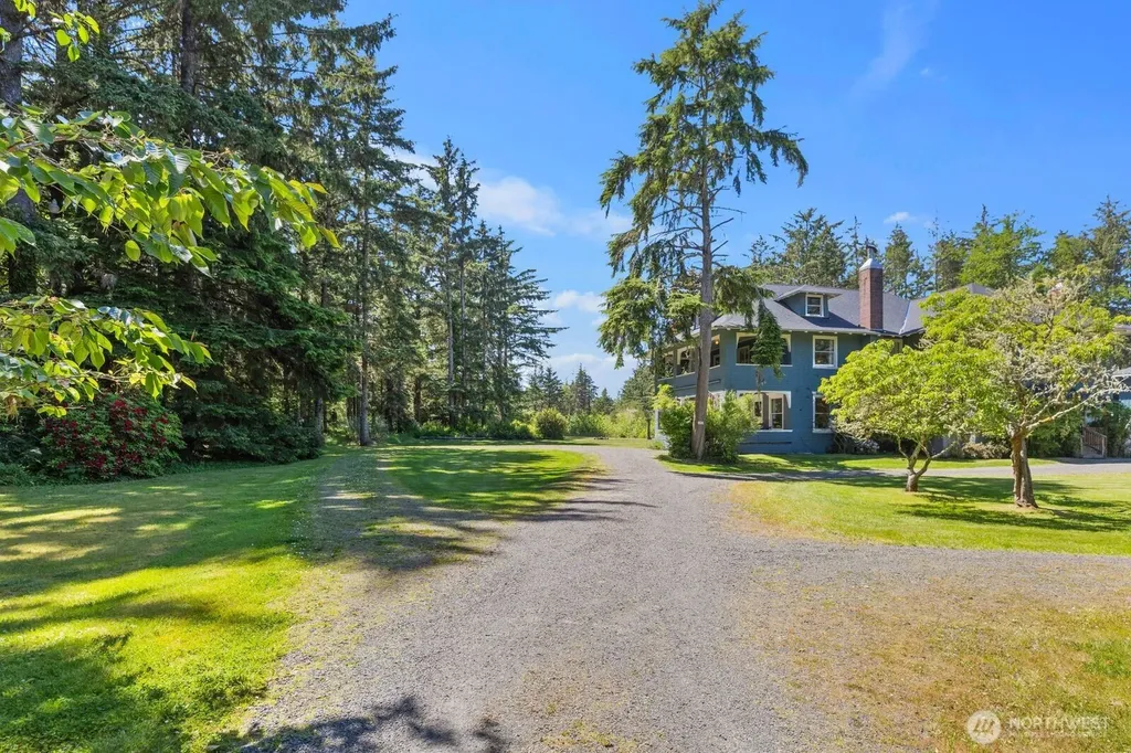 2415 Willows Road Seaview WA 98644