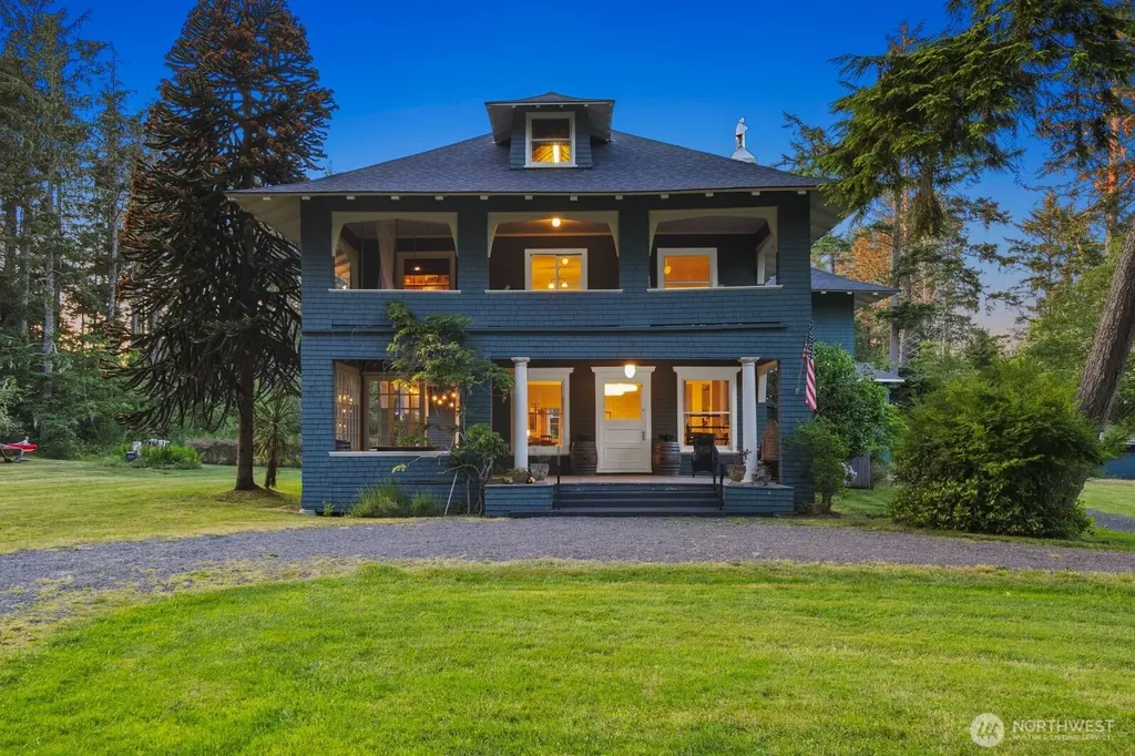 2415 Willows Road Seaview WA 98644