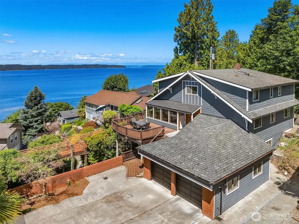 2714 SW 152nd Place Burien WA 98166