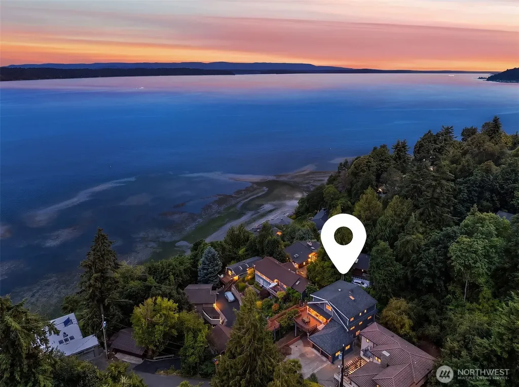 2714 SW 152nd Place Burien WA 98166