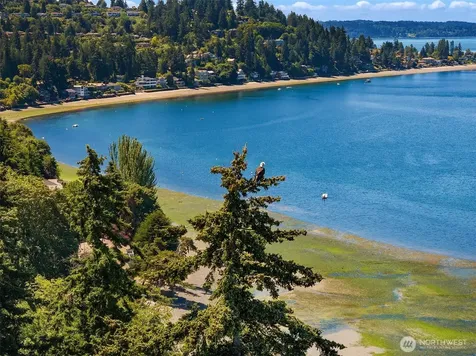 2714 SW 152nd Place Burien WA 98166