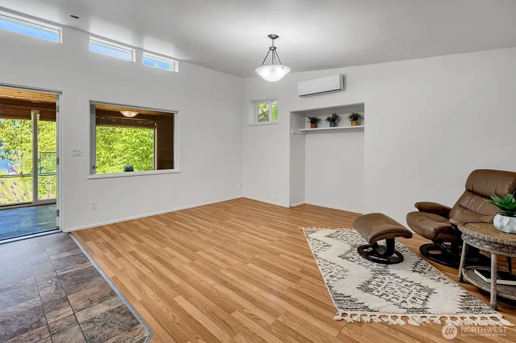 11321 E Lake Joy Drive NE Carnation WA 98014