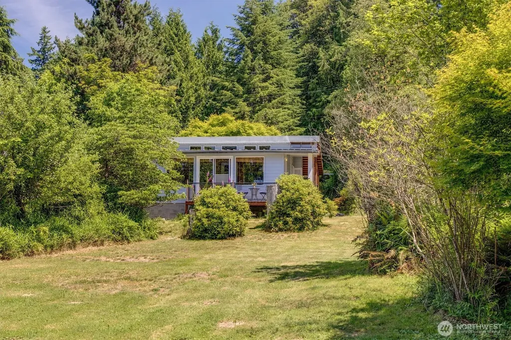 11321 E Lake Joy Drive NE Carnation WA 98014