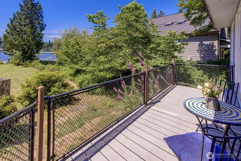 11321 E Lake Joy Drive NE Carnation WA 98014
