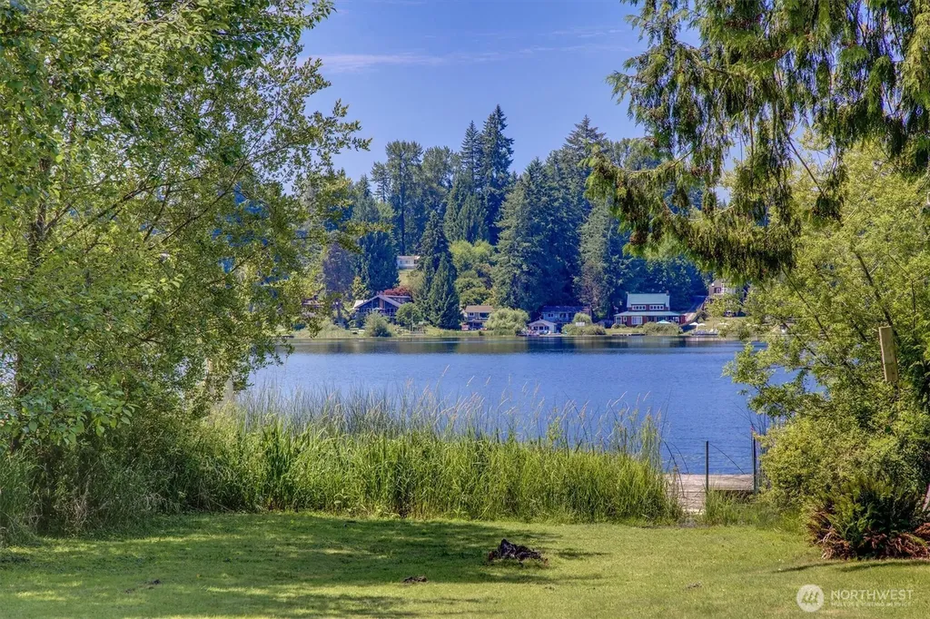 11321 E Lake Joy Drive NE Carnation WA 98014
