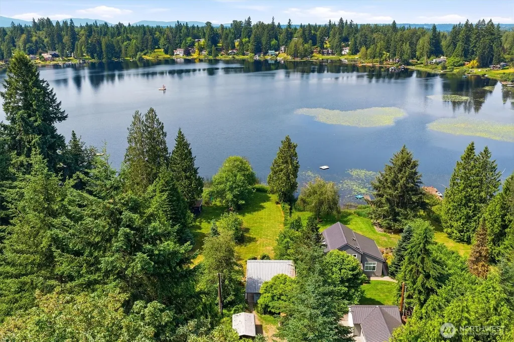 11321 E Lake Joy Drive NE Carnation WA 98014