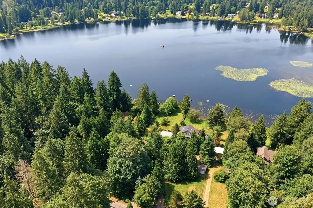 11321 E Lake Joy Drive NE Carnation WA 98014
