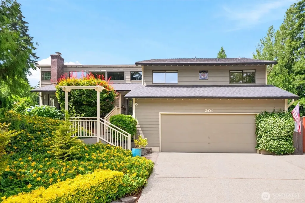 301 128th Avenue NE Bellevue WA 98005
