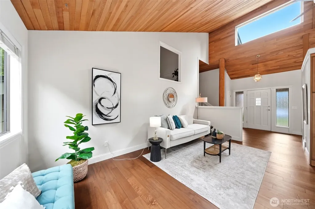 301 128th Avenue NE Bellevue WA 98005