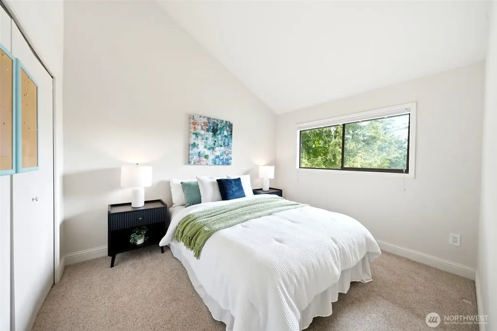 301 128th Avenue NE Bellevue WA 98005