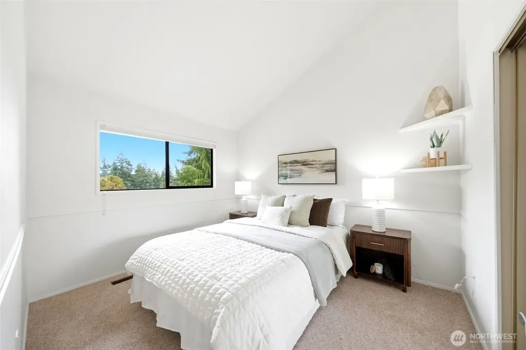 301 128th Avenue NE Bellevue WA 98005