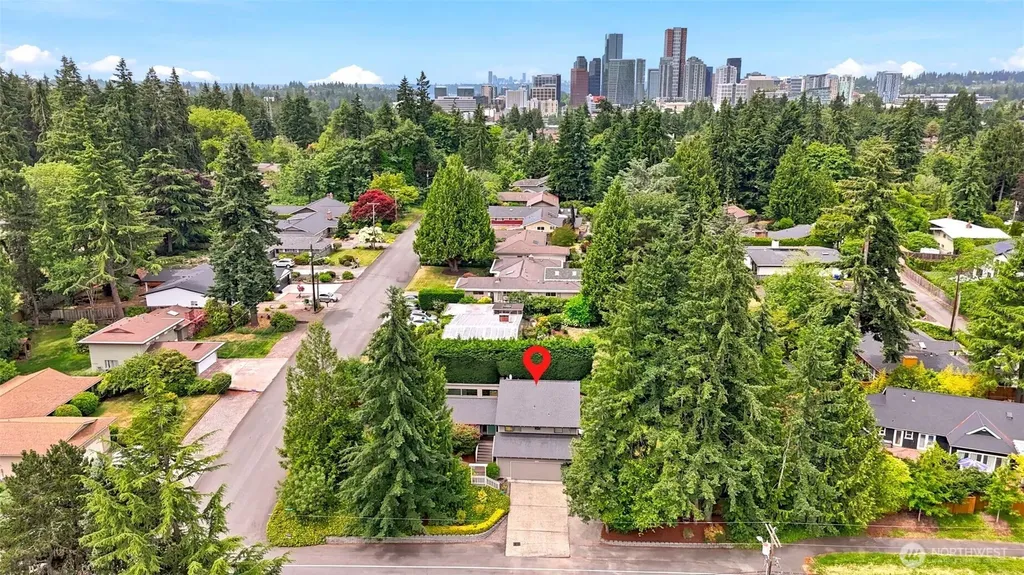 301 128th Avenue NE Bellevue WA 98005