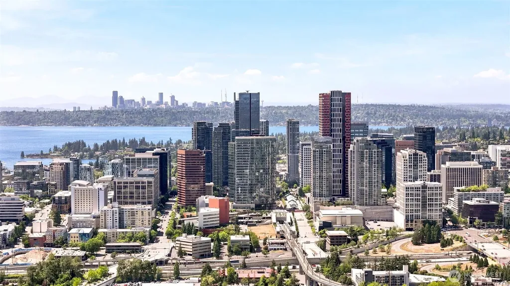 301 128th Avenue NE Bellevue WA 98005