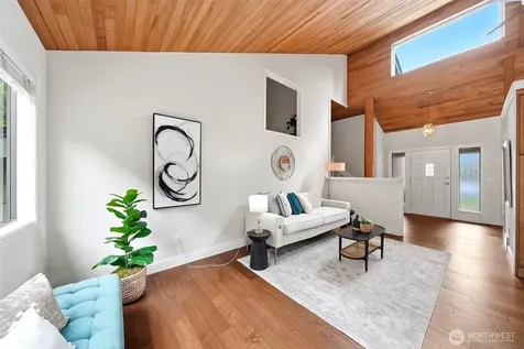 301 128th Avenue NE Bellevue WA 98005