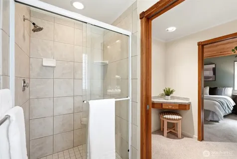 301 128th Avenue NE Bellevue WA 98005
