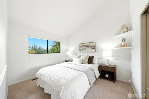301 128th Avenue NE Bellevue WA 98005