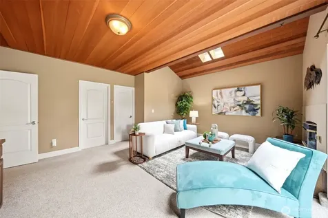 301 128th Avenue NE Bellevue WA 98005
