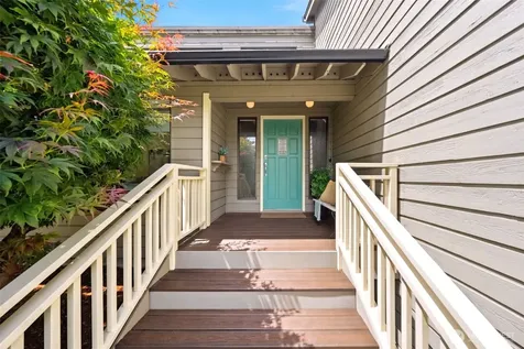 301 128th Avenue NE Bellevue WA 98005