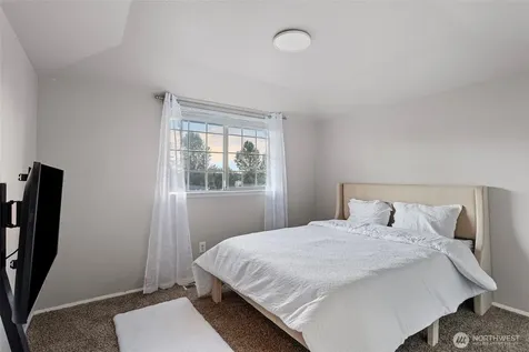 4259 SW 338th Street Federal Way WA 98023