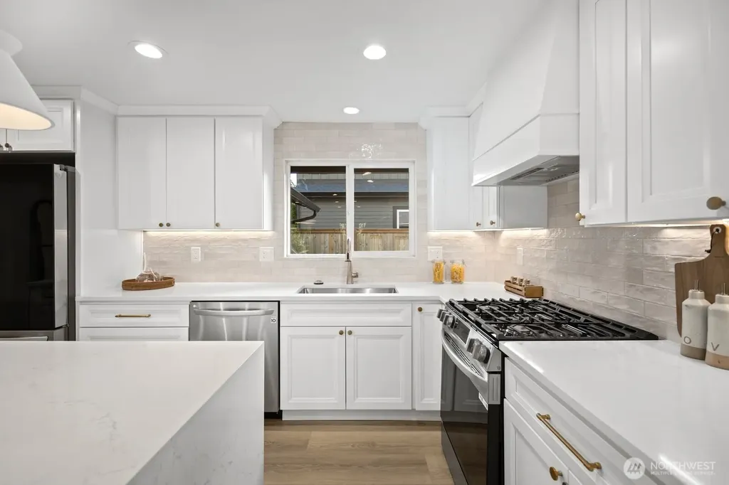 15703 117th Avenue SE Renton WA 98058