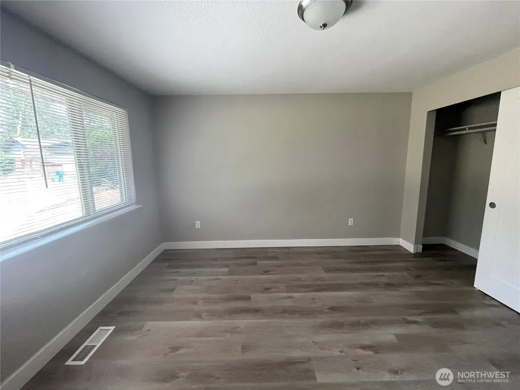 7507 66th Avenue W Lakewood WA 98499