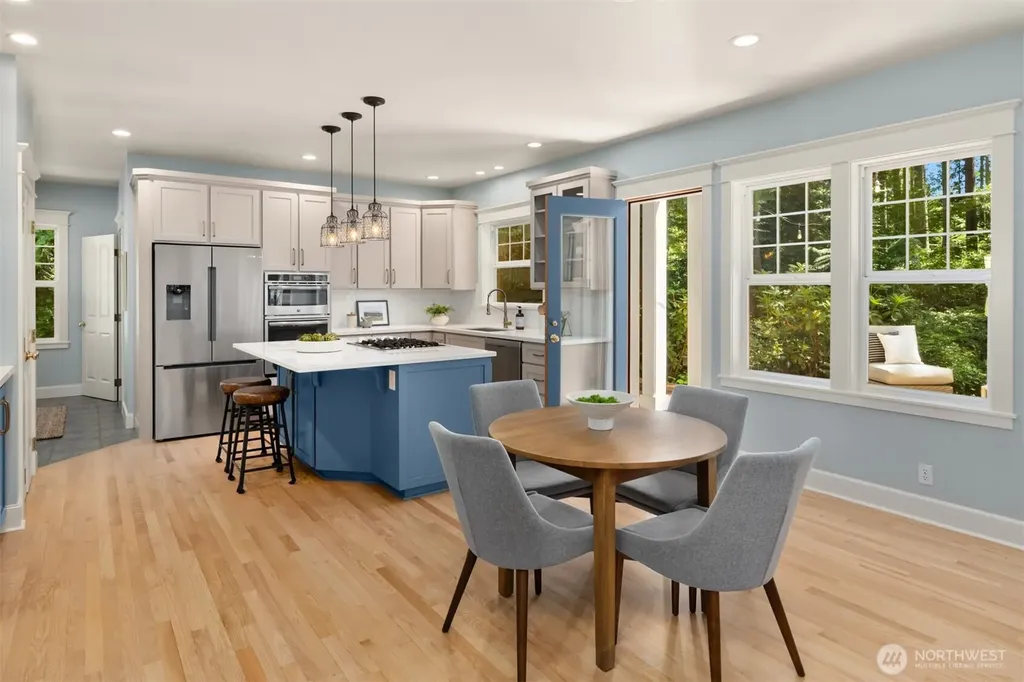8363 NE Sumanee Place Bainbridge Island WA 98110
