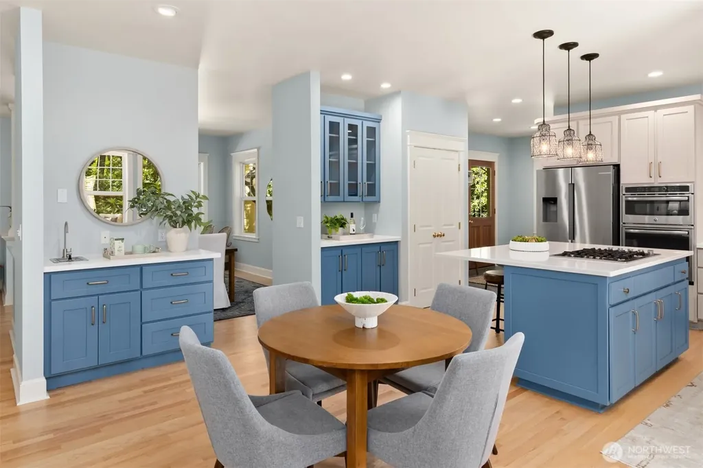 8363 NE Sumanee Place Bainbridge Island WA 98110