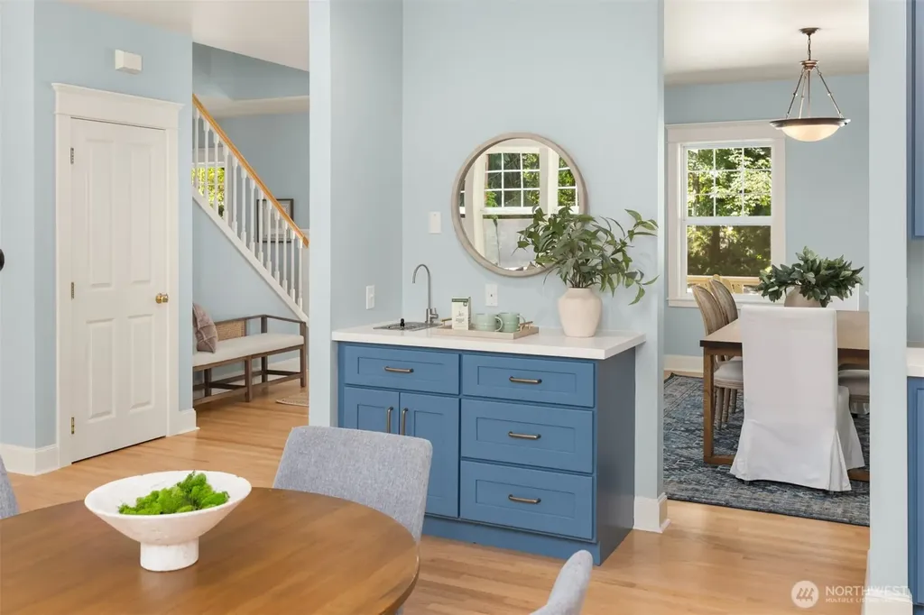 8363 NE Sumanee Place Bainbridge Island WA 98110