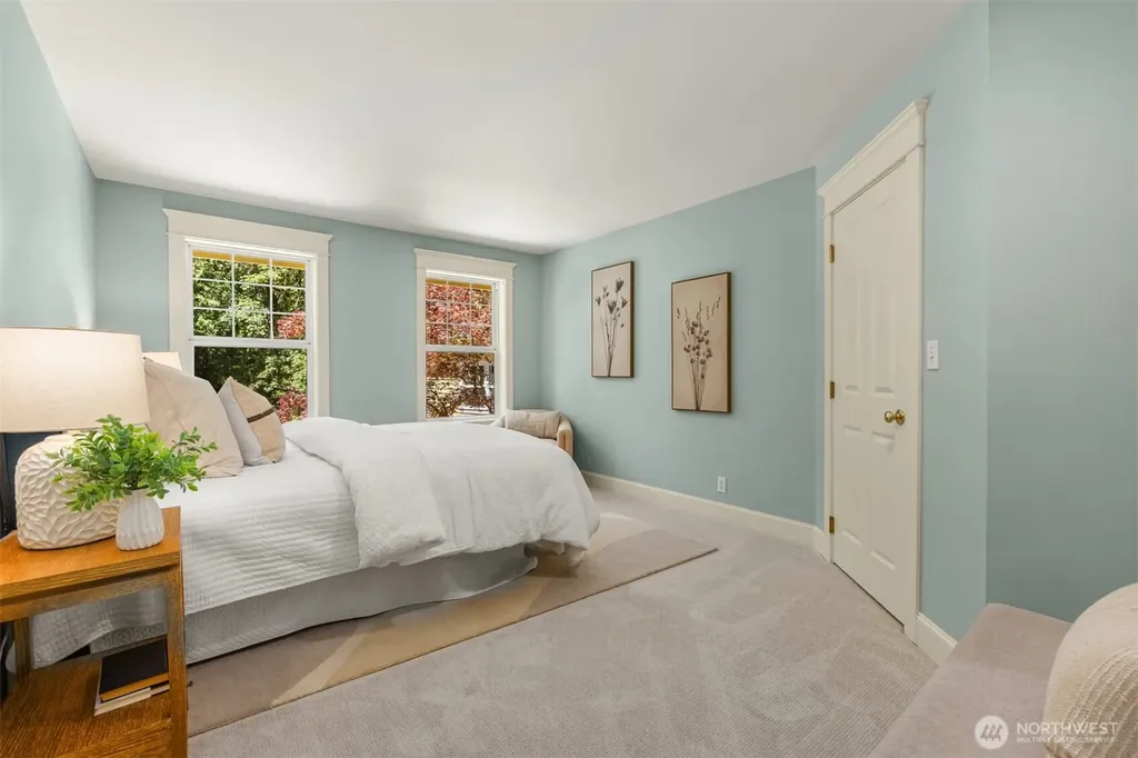 8363 NE Sumanee Place Bainbridge Island WA 98110