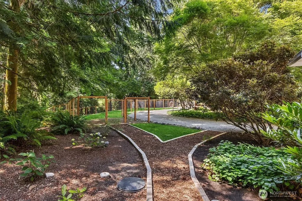 8363 NE Sumanee Place Bainbridge Island WA 98110